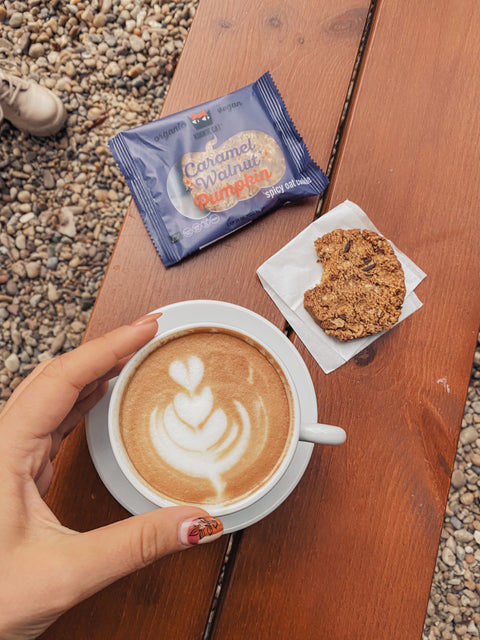 BIO φθινοπωρινό μπισκότο με κολοκύθα και καραμελωμένα καρύδια